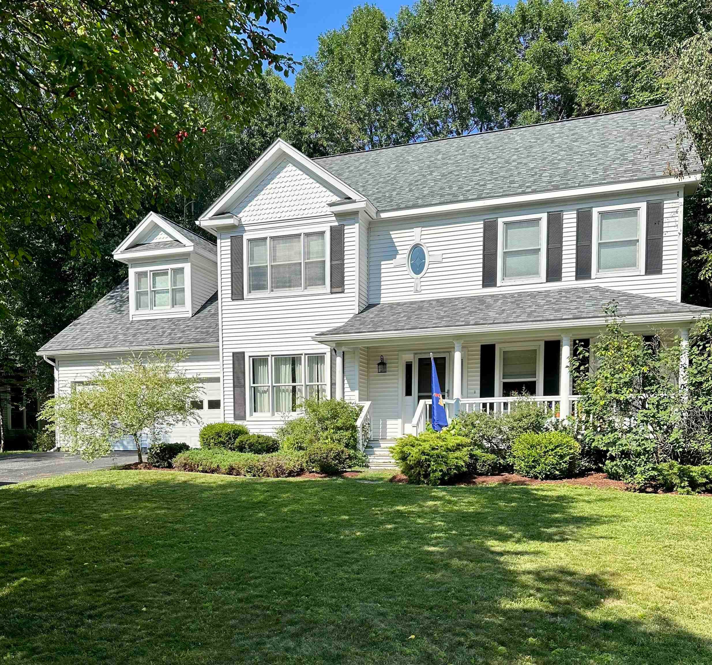 54 Muirfield Road — photo