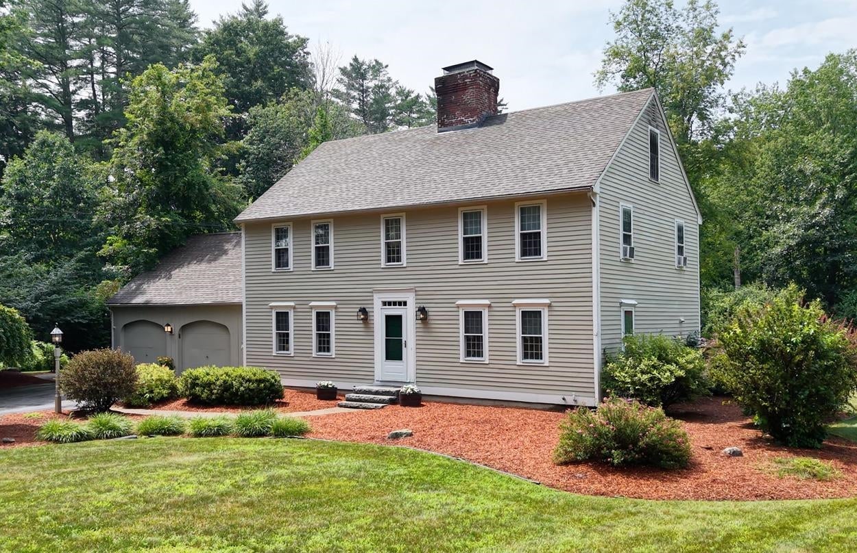 22 Horace Greeley Road — photo