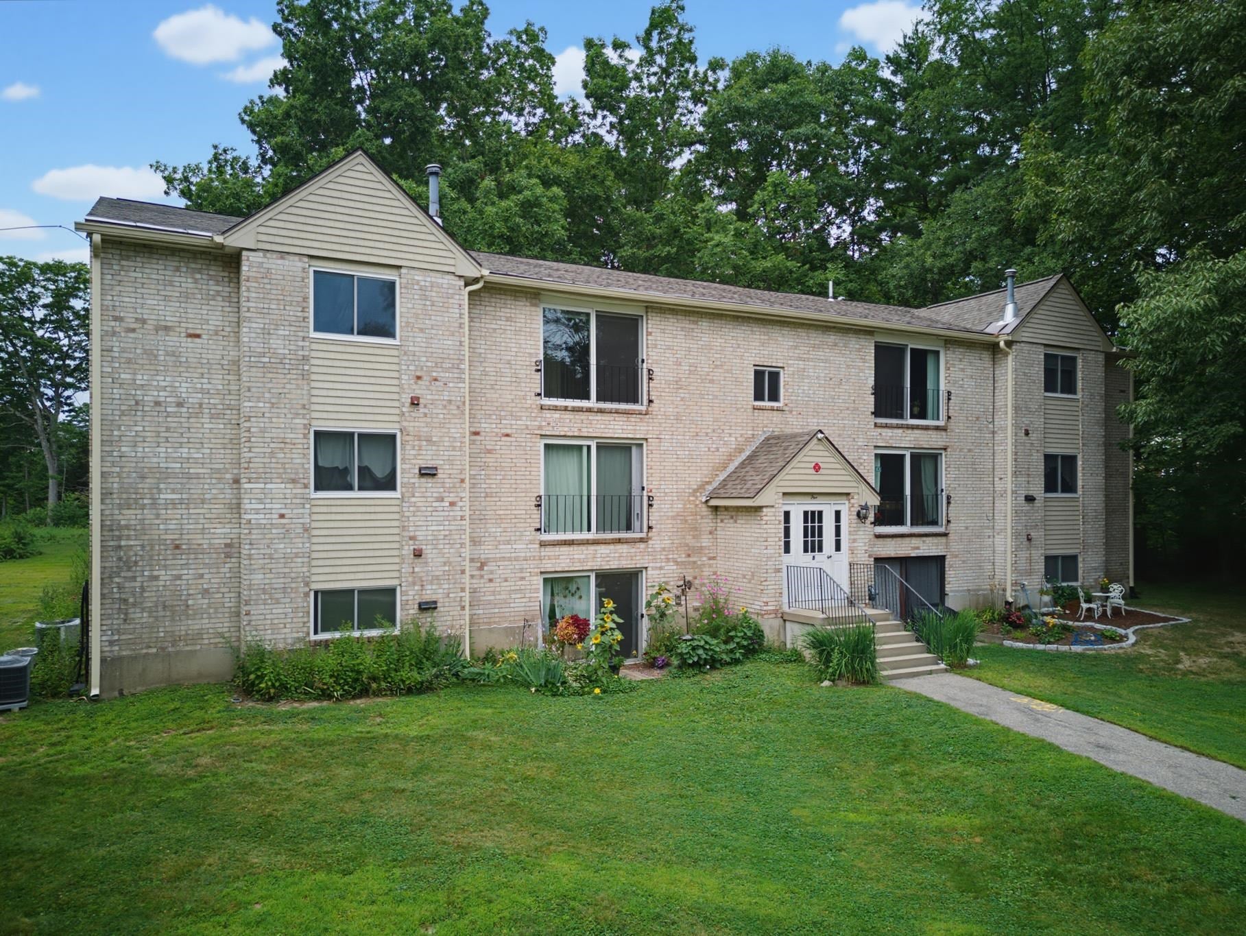 5 Brookside Drive 9 — photo