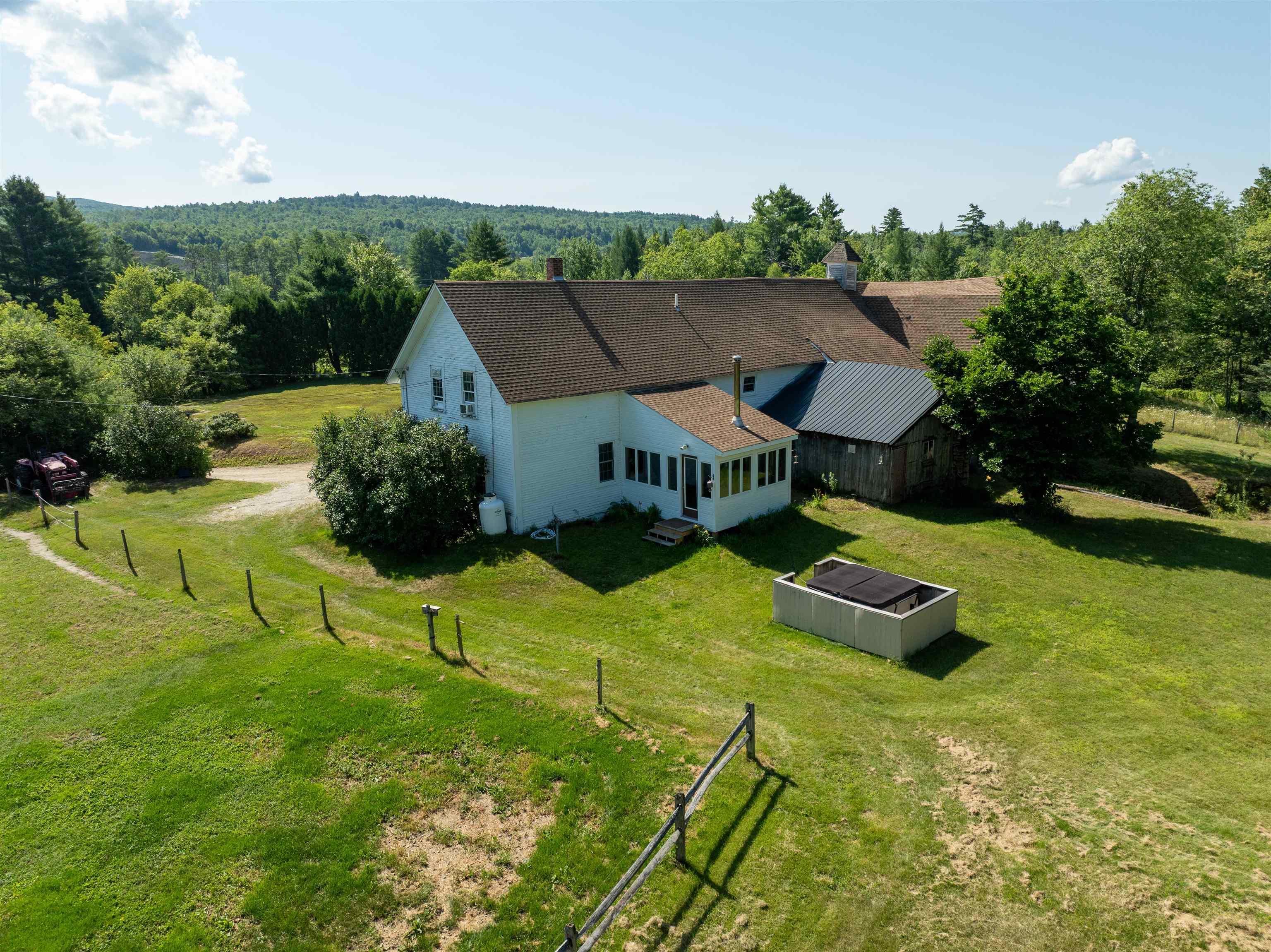 525 Nh Route 118 — photo