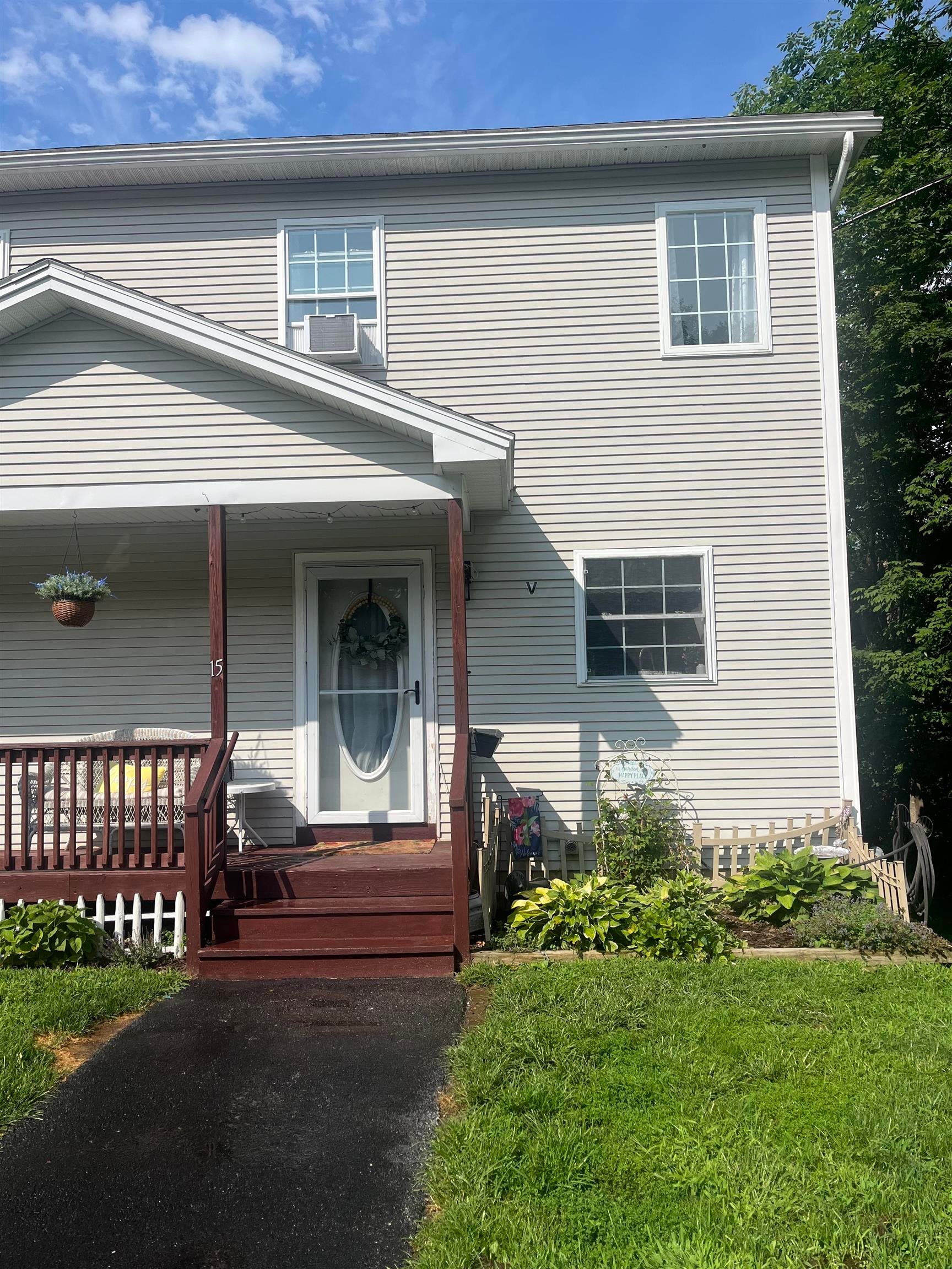 15 Twin Court — photo
