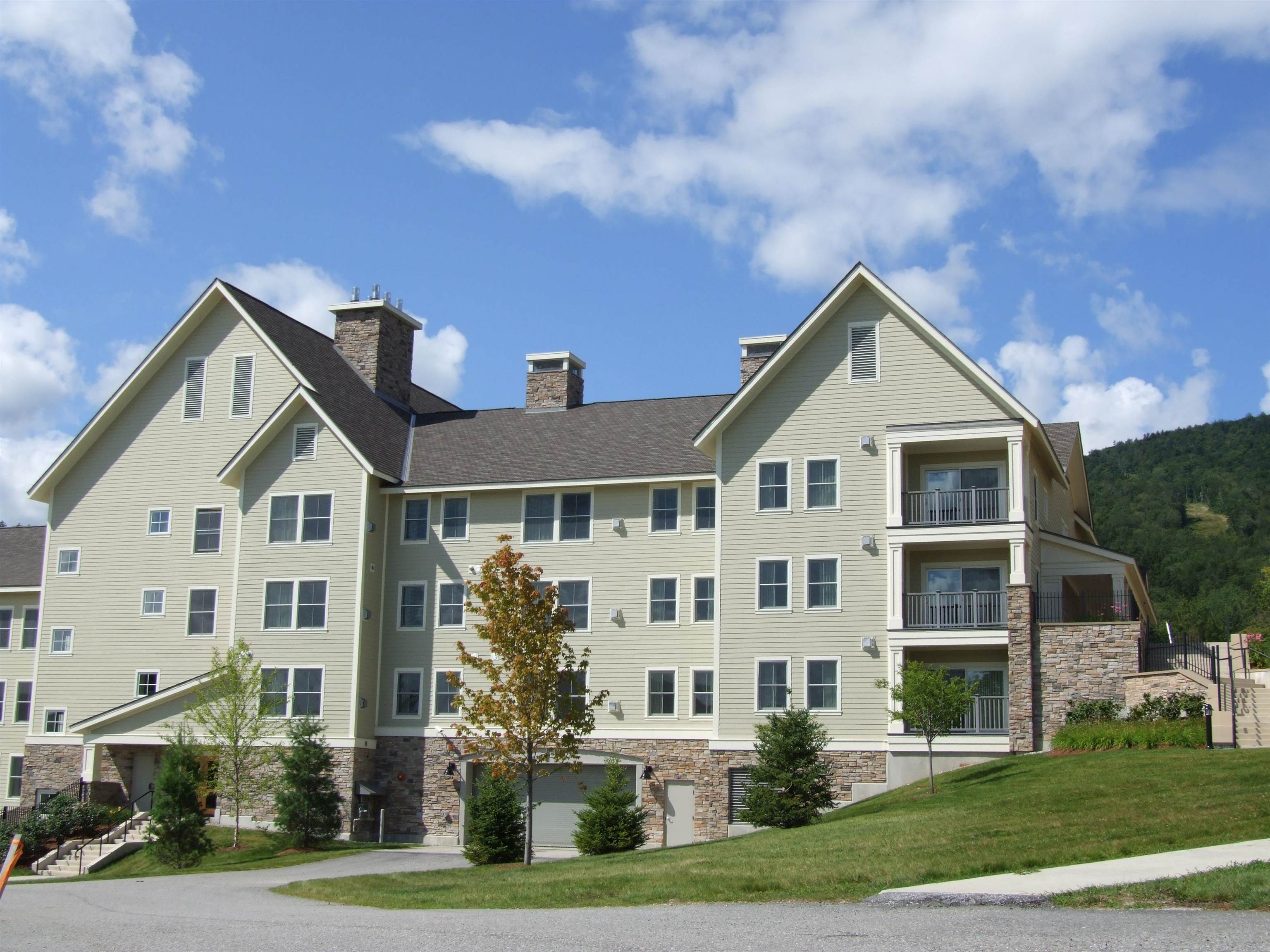 710/712 Qtr. I V Adams House — photo