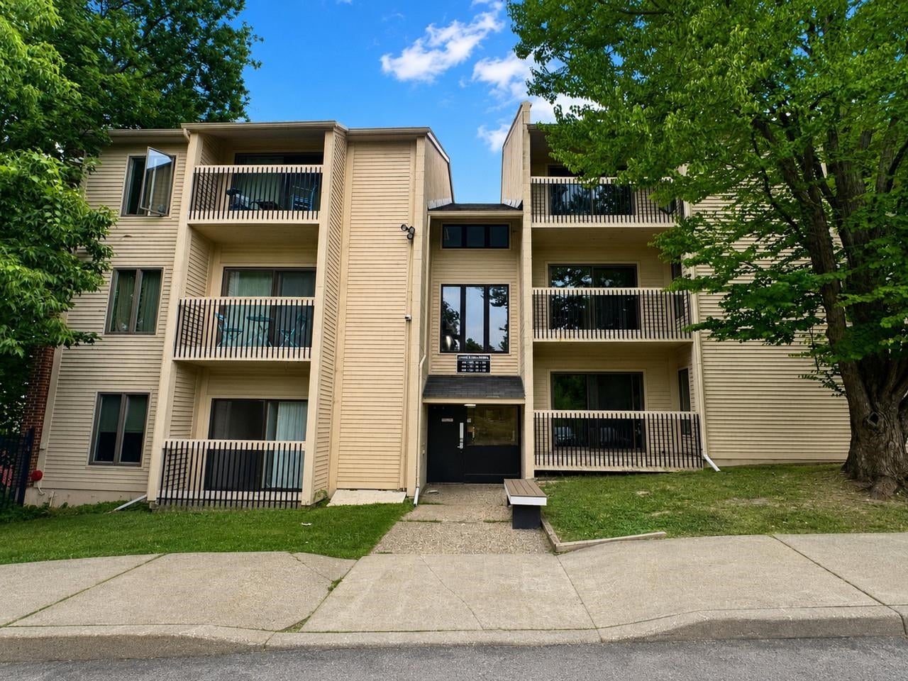 47 South Williams Street 211 — photo