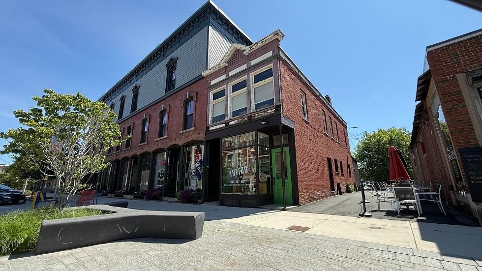 44 Pleasant Street — photo