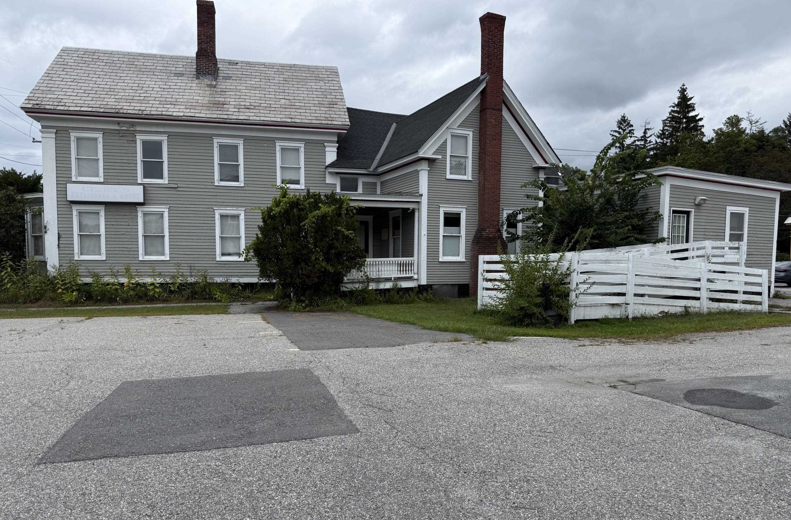 130 Pleasant Street — photo