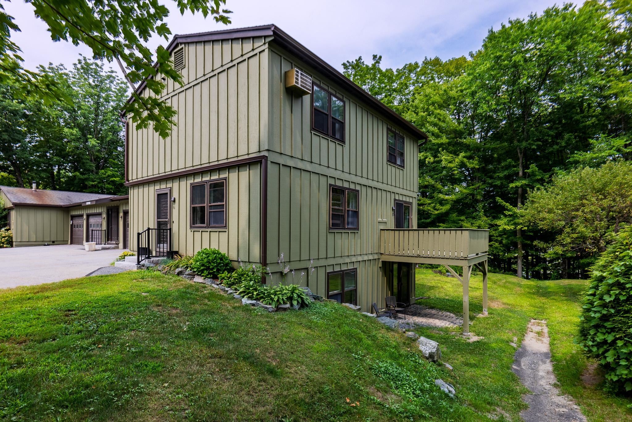 25 Pleasant Street 55 — photo