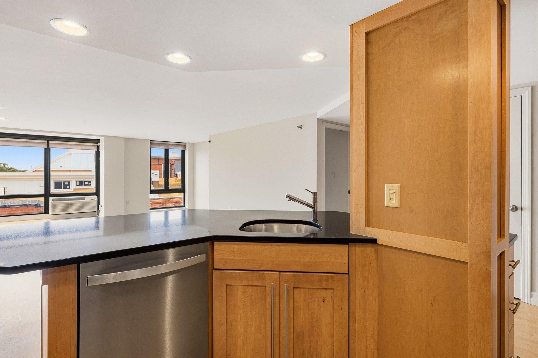 55 Congress Street 703 — photo