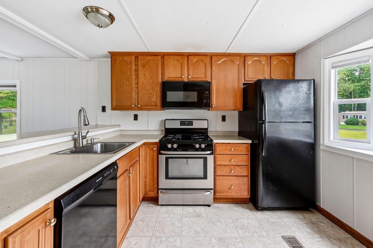 3 Checkerberry Court, Rochester, NH 03867 — photo 2