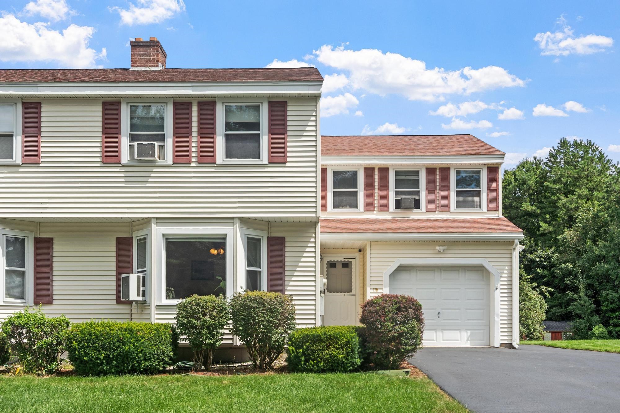 27 Reed Street #B, Londonderry, NH 03053