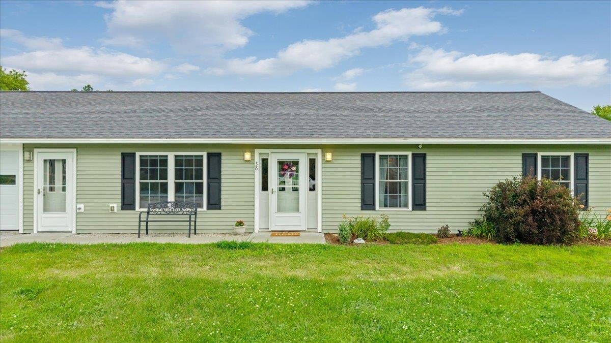 38 Boone Drive — photo