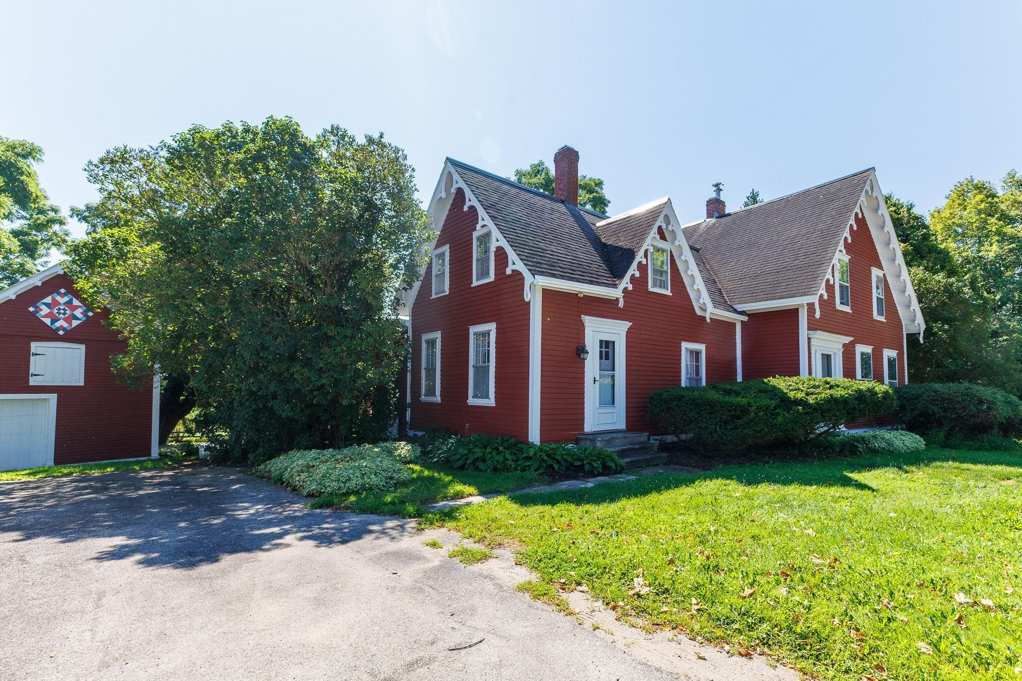 1402 Alburg Springs Road — photo