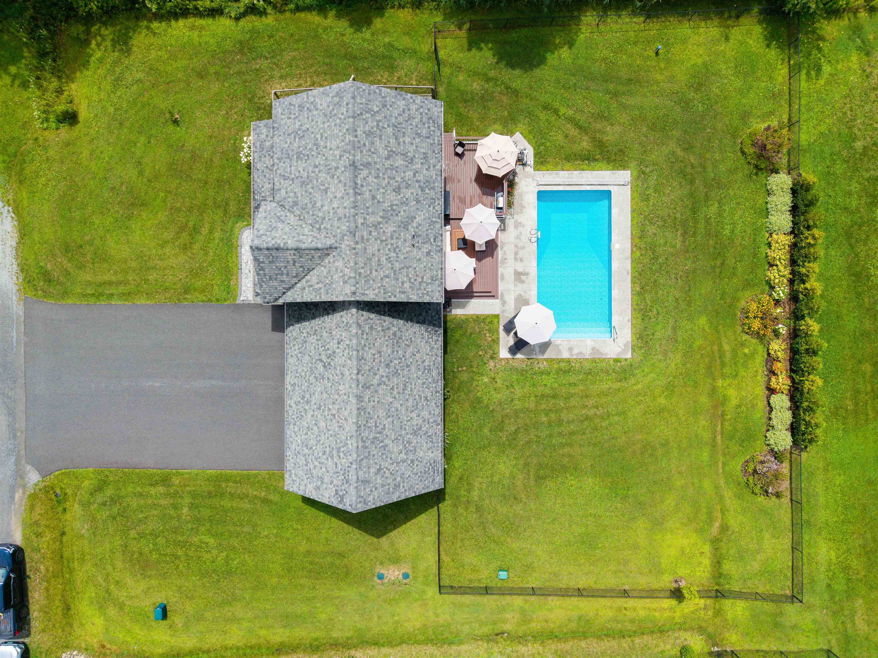 70 Allen Road — photo