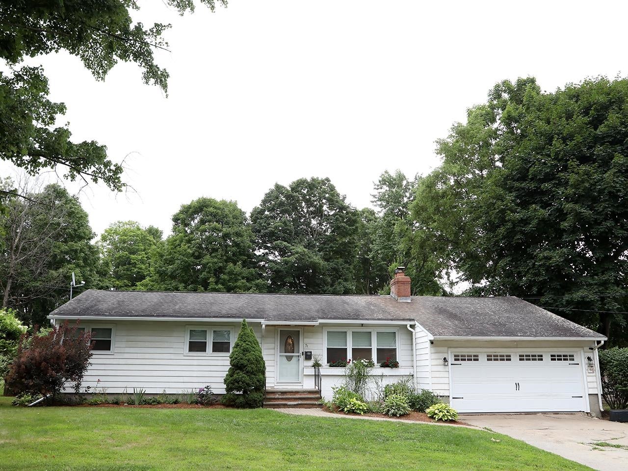 21 Drury Drive — photo