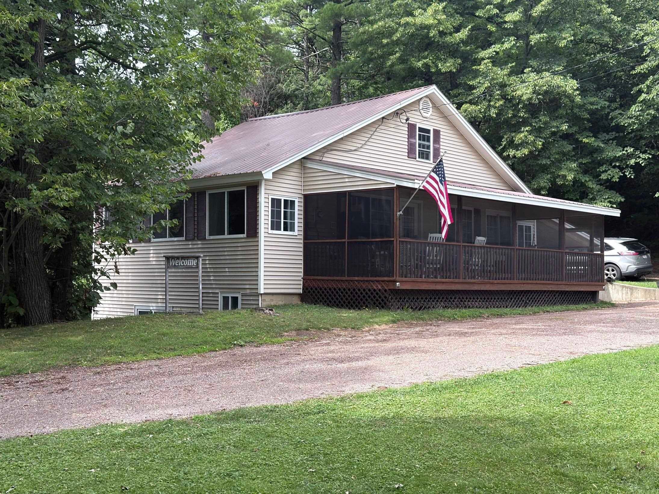 645 Coates Island Road — photo