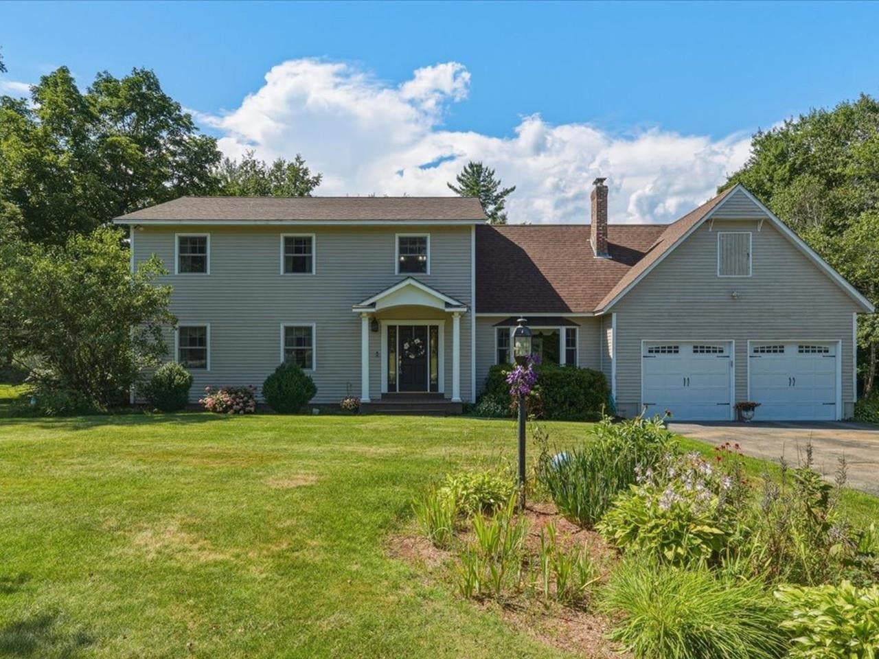 78 Foothills Drive — photo