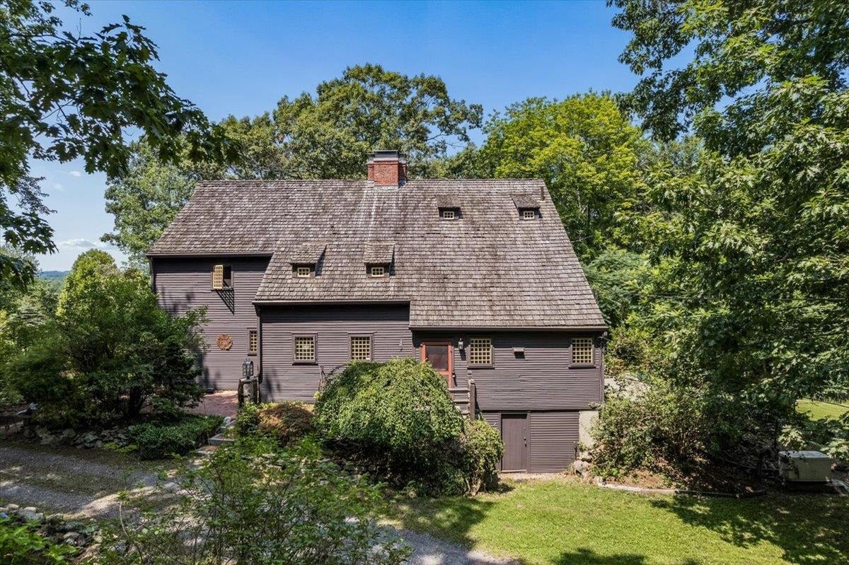 14 Walnut Hill Road — photo