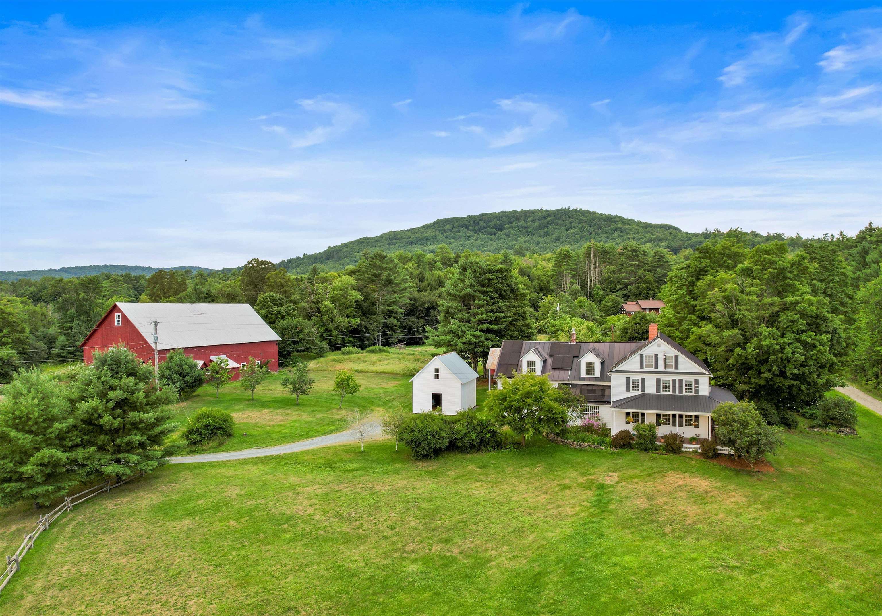 3517 Duck Pond Road — photo