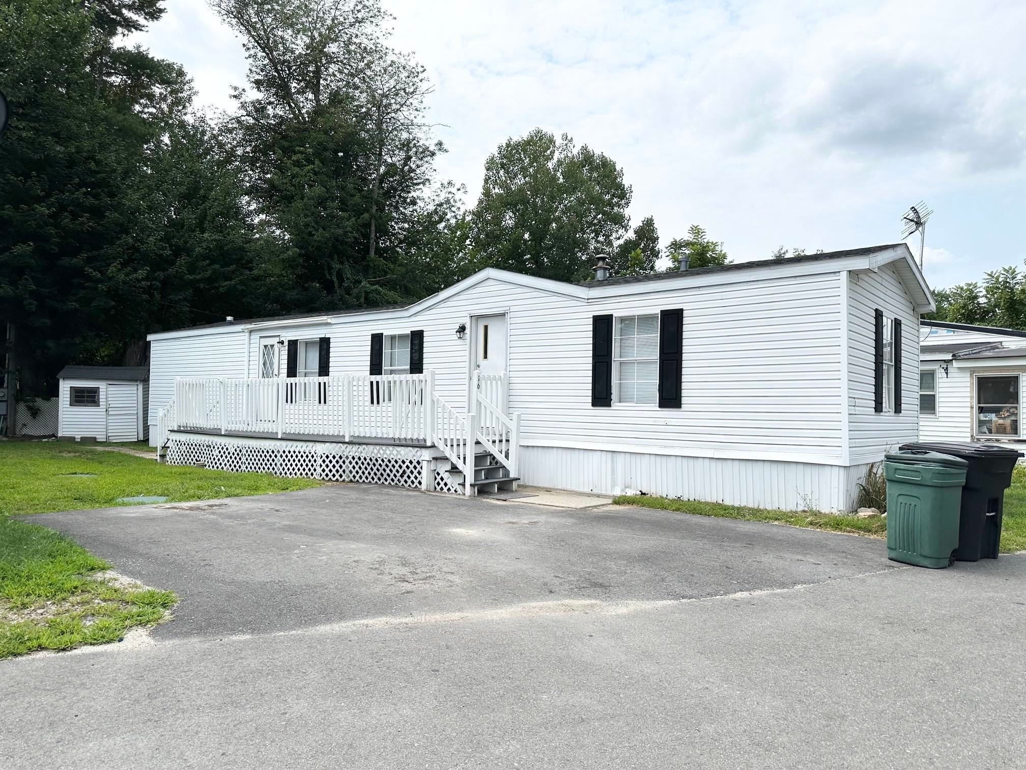 16 Bradford Drive — photo
