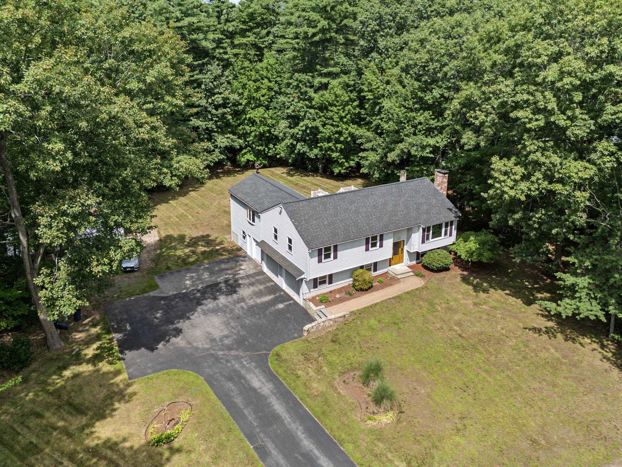 17 Skylark Drive — photo