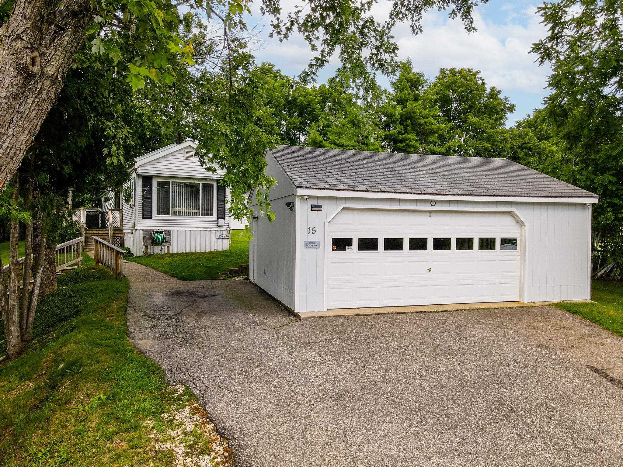 15 Evelyn Avenue — photo
