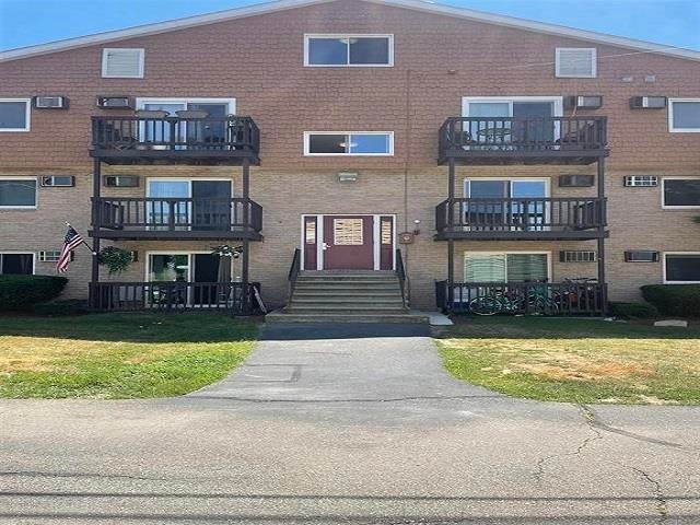 310 Brook Village Road 18 — photo