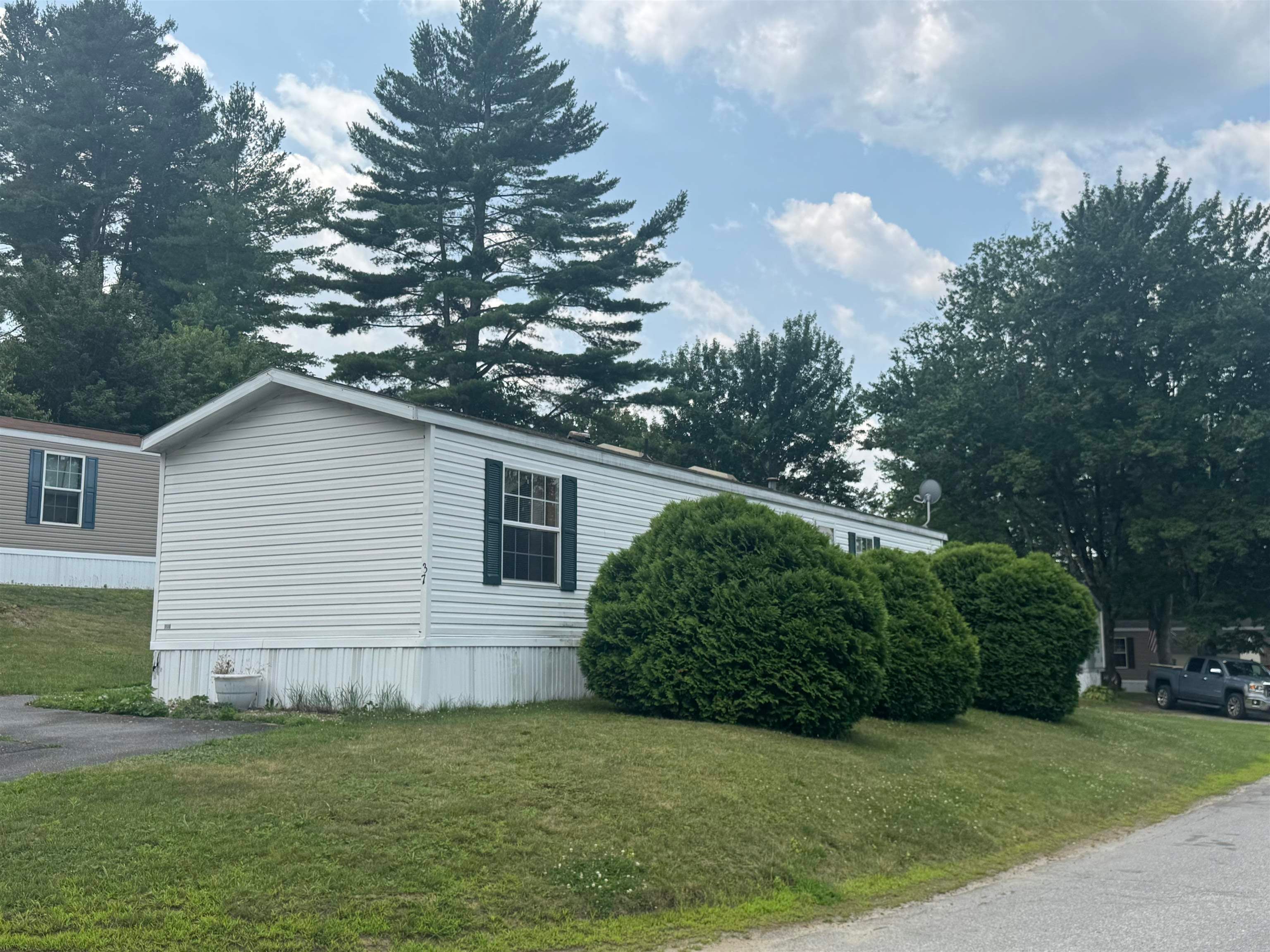 37 Hillside Drive — photo