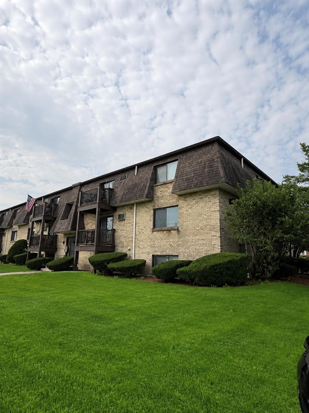 12 Tiffany Road 3 — photo