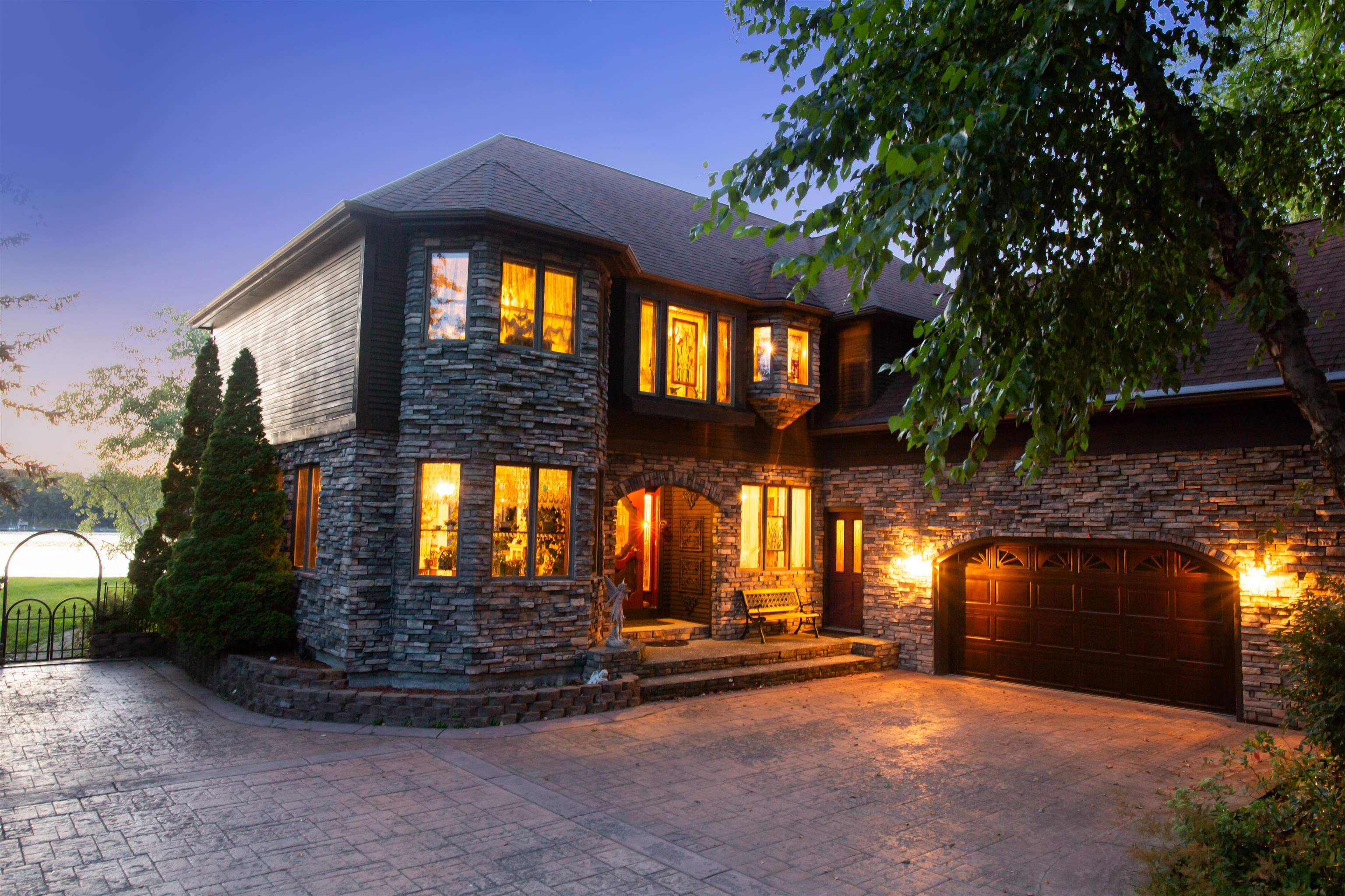 1398 Blockhouse Point Road — photo