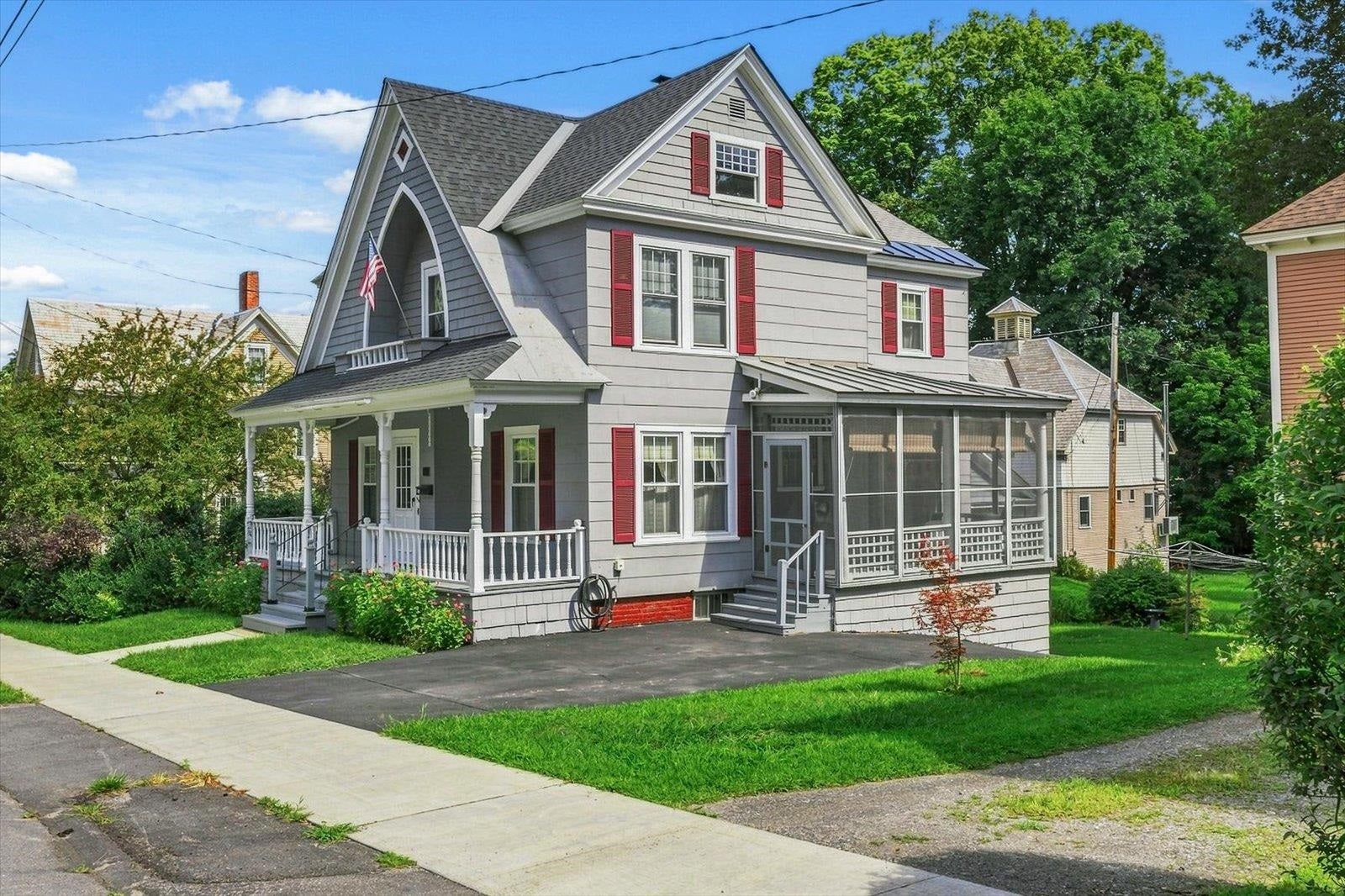 28 Pine Street — photo