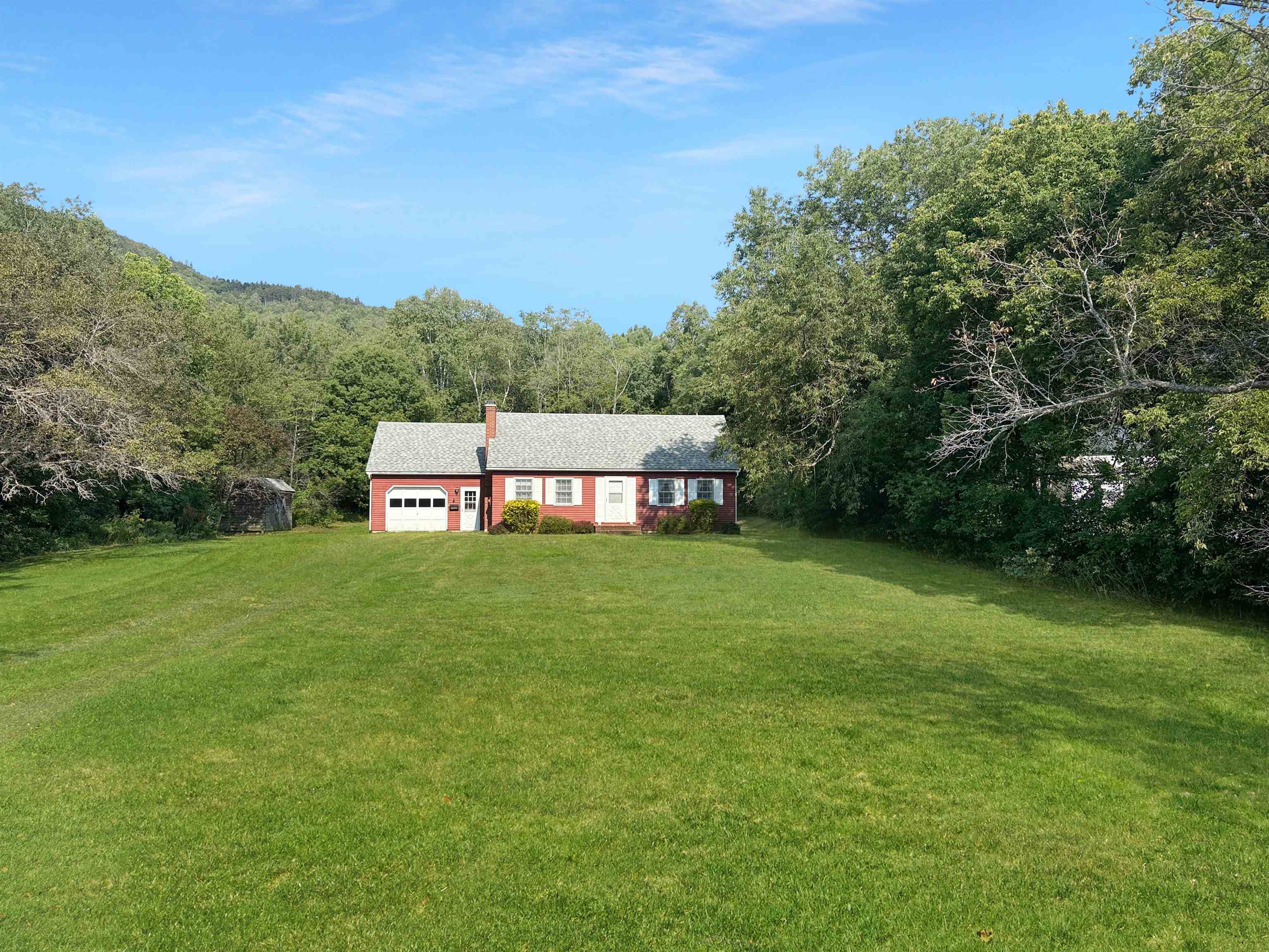 6225 River Rd Vt 102 — photo
