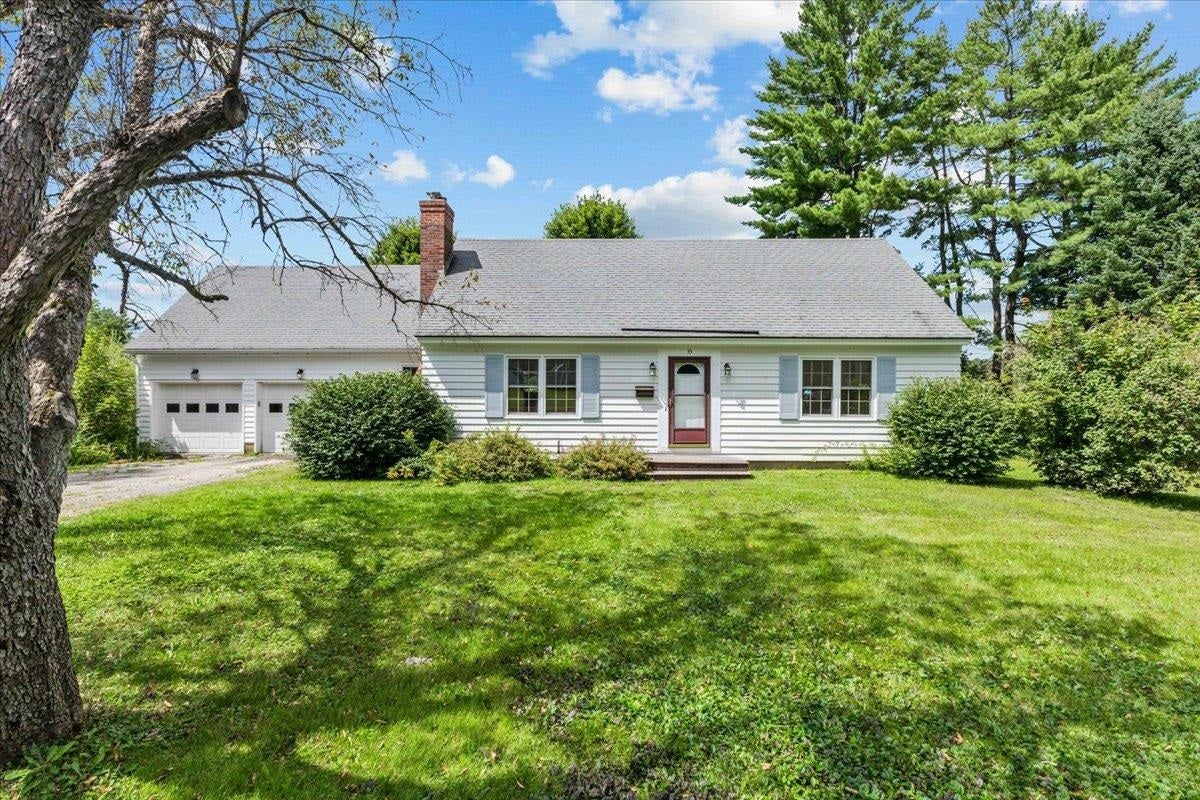 33 Colonial Drive — photo