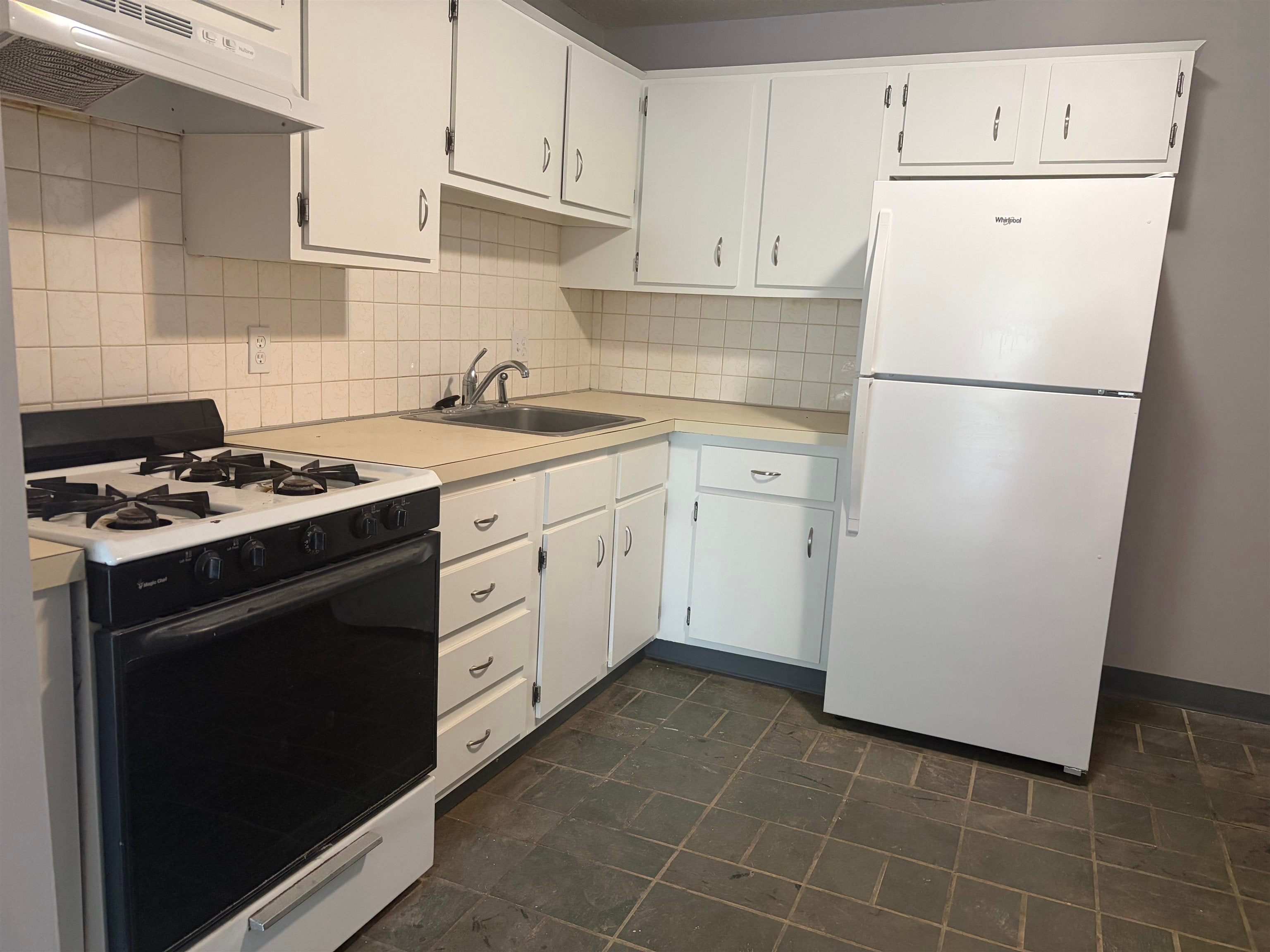 128 Mammoth Road 21 — photo