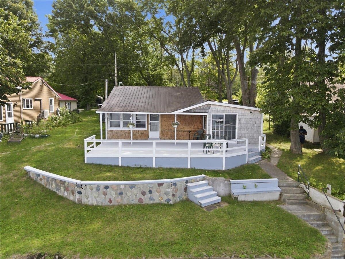 479 Bingham Shore Road — photo