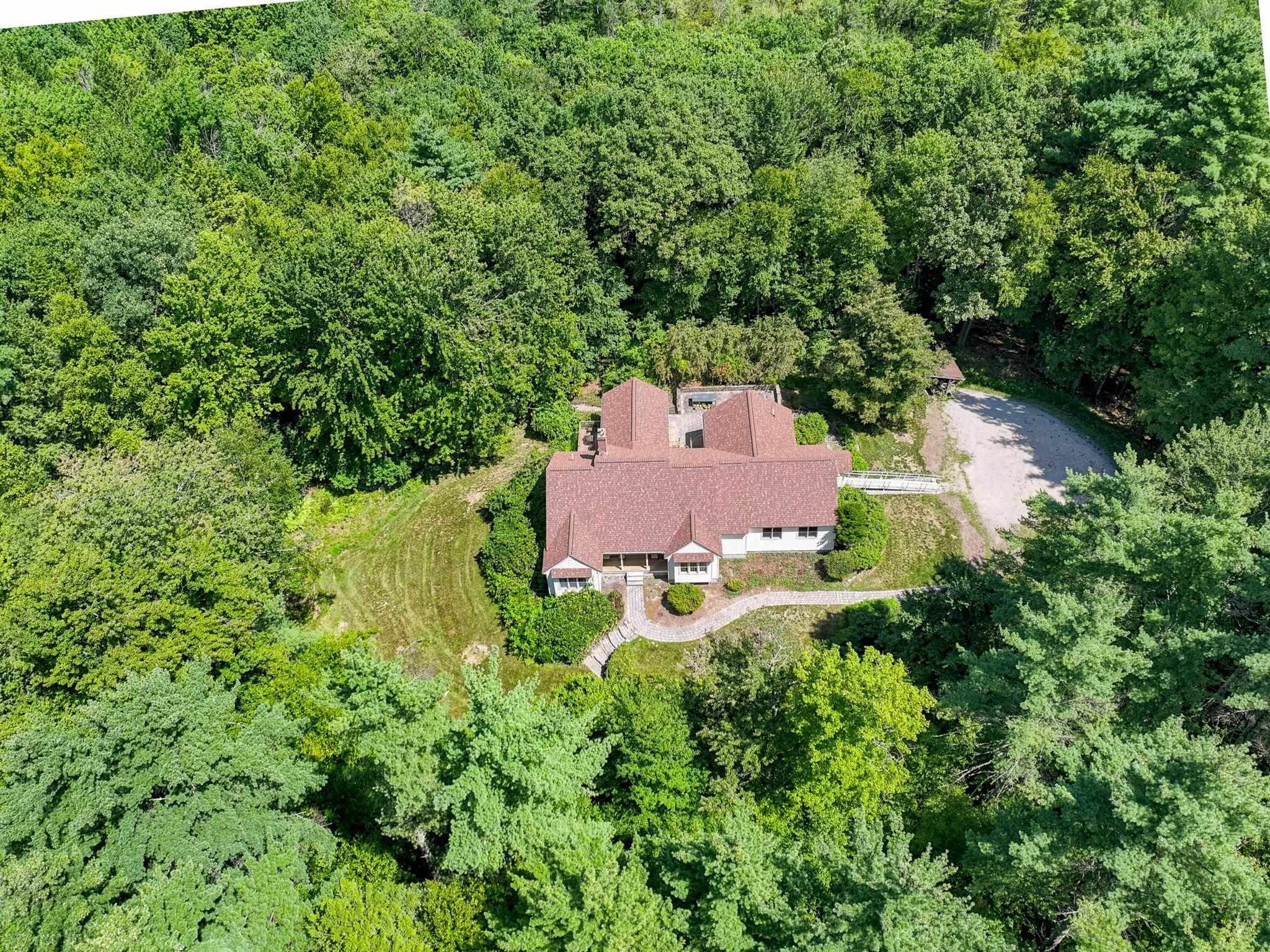 23 Arrowwood Road — photo