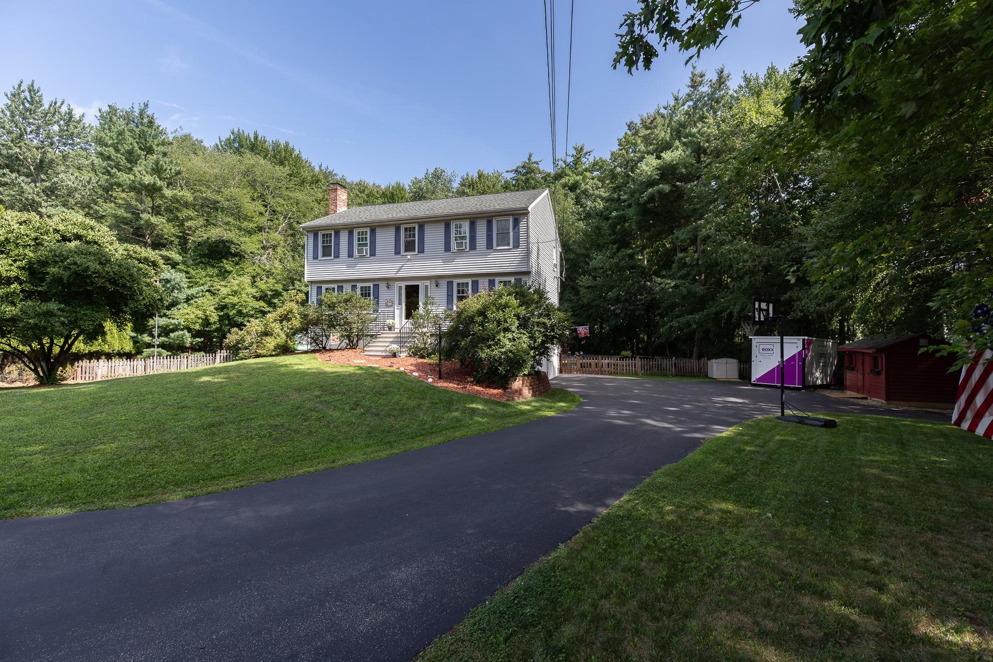 12 Applewood Lane — photo