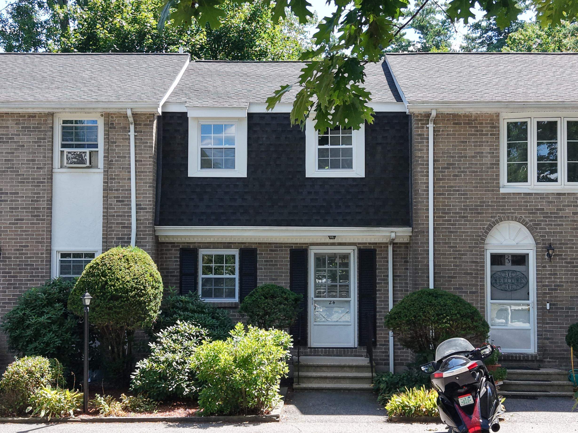 24 Fieldstone Drive — photo