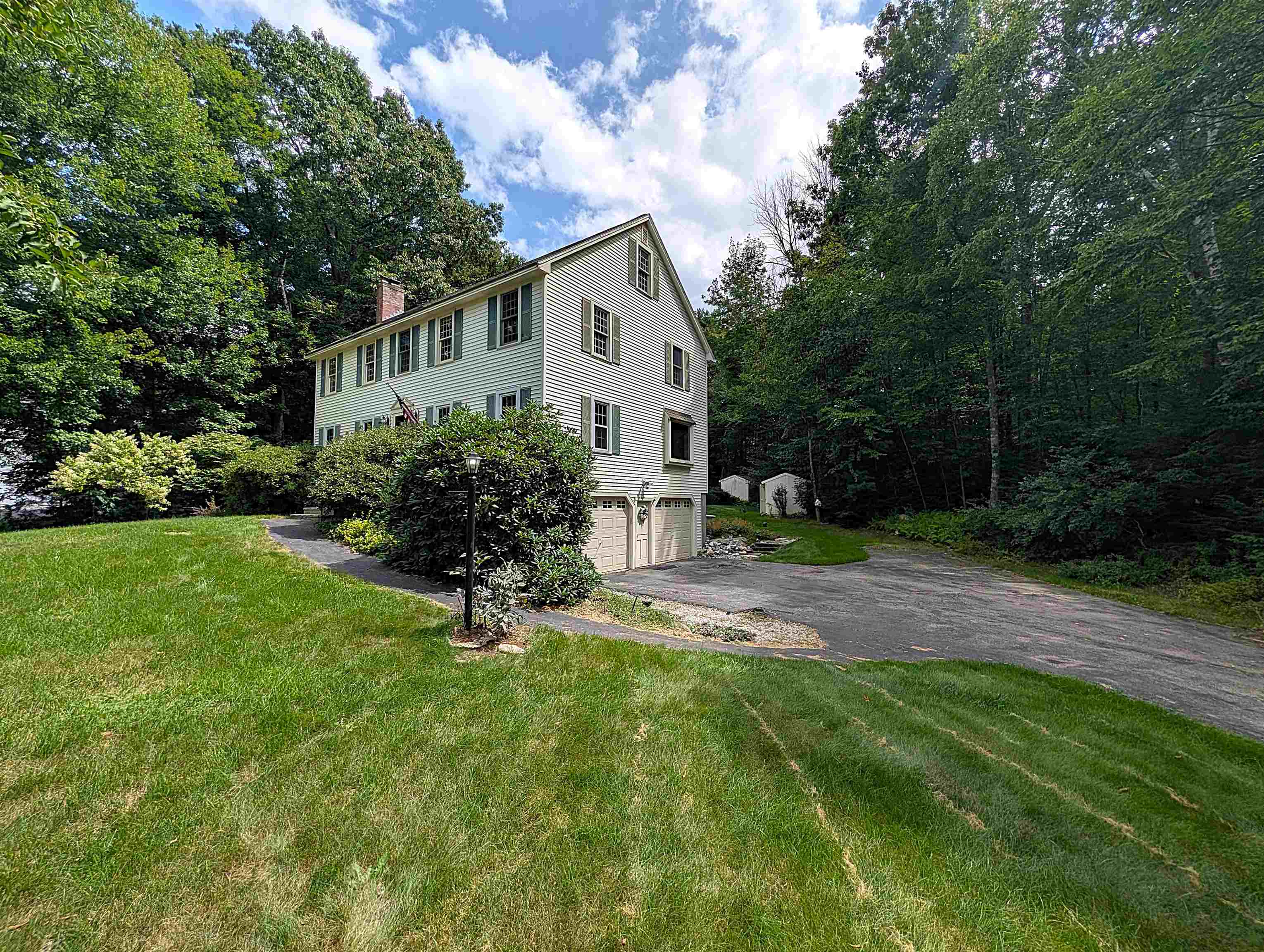 2 Nutfield Drive — photo