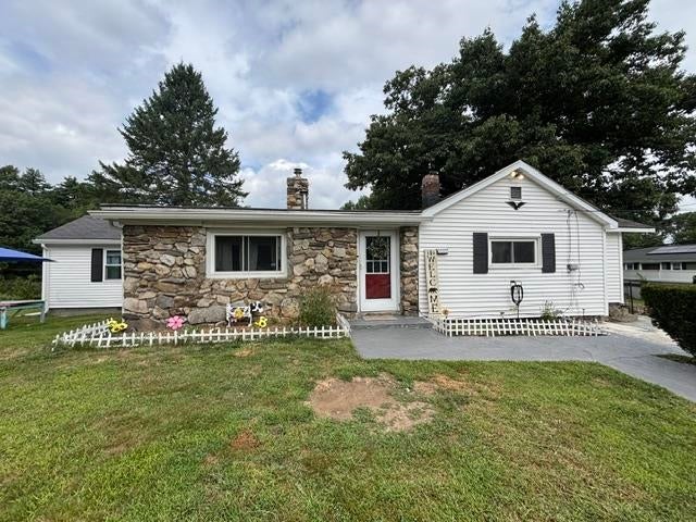 33 Beacon Hill Road — photo