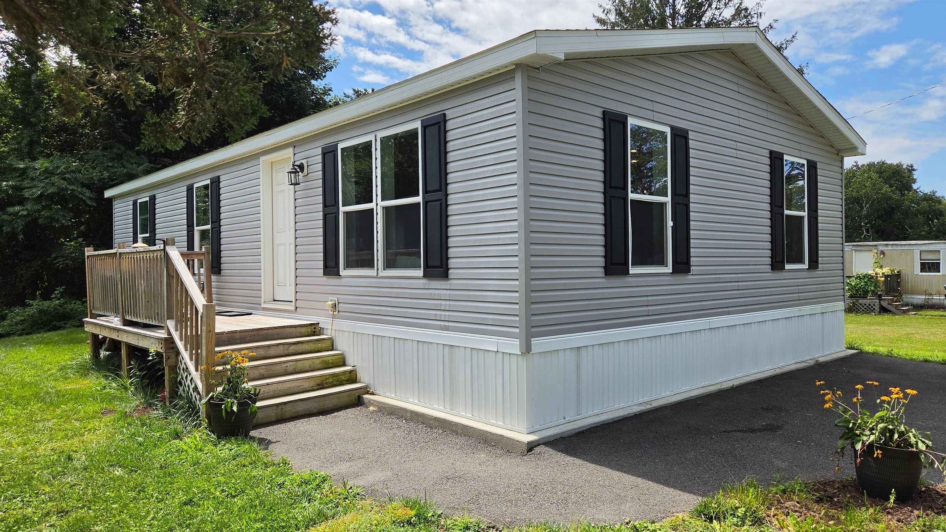 85 Coffin Road Trlr 17 — photo