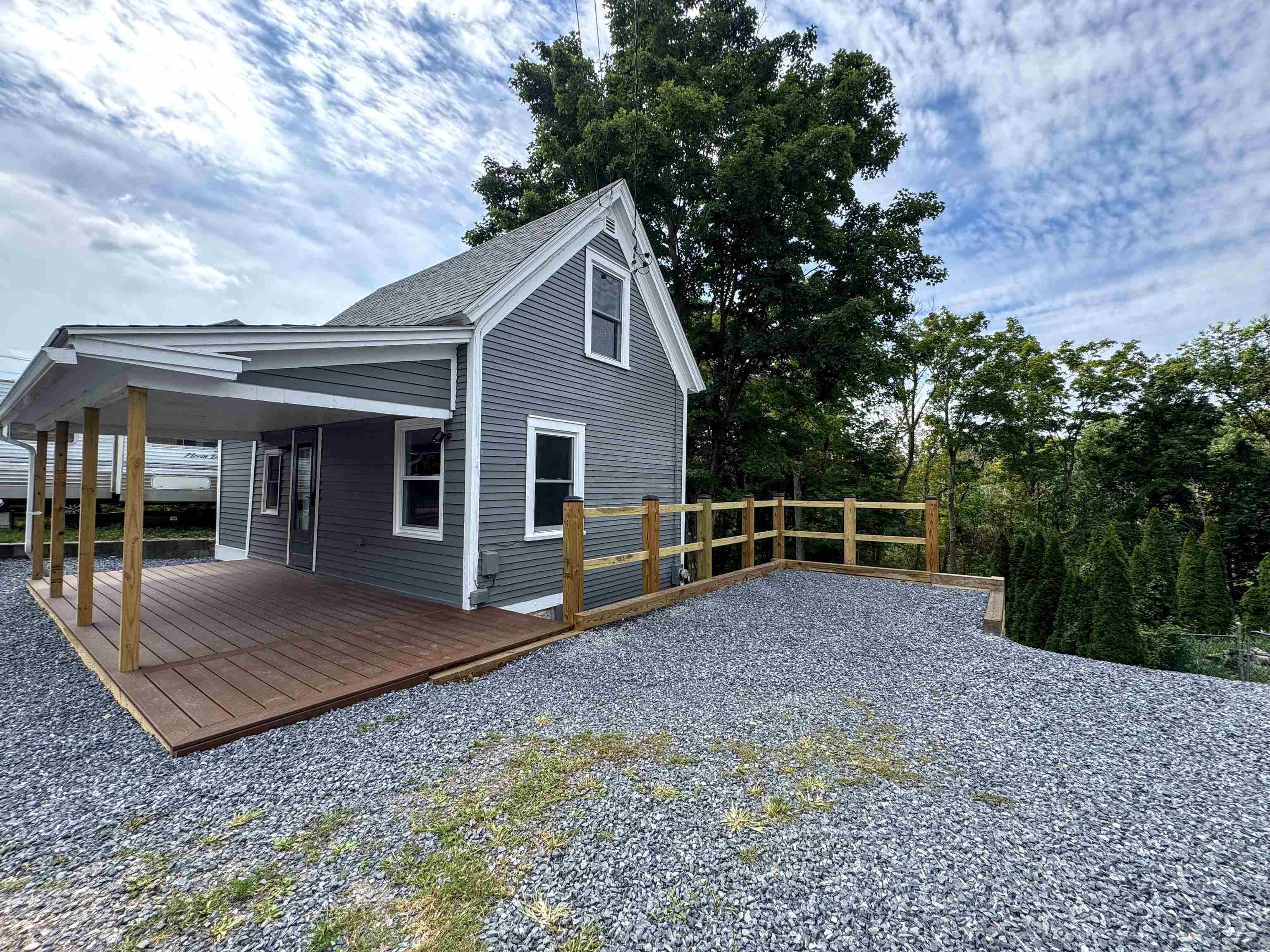 301 Beech Street — photo