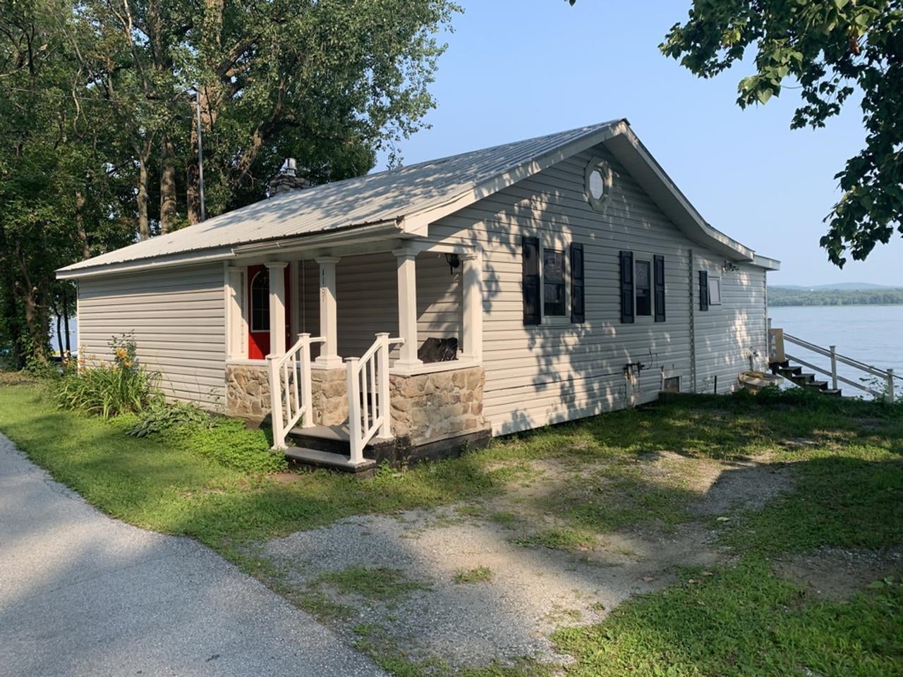 1187 Hathaway Point Road — photo