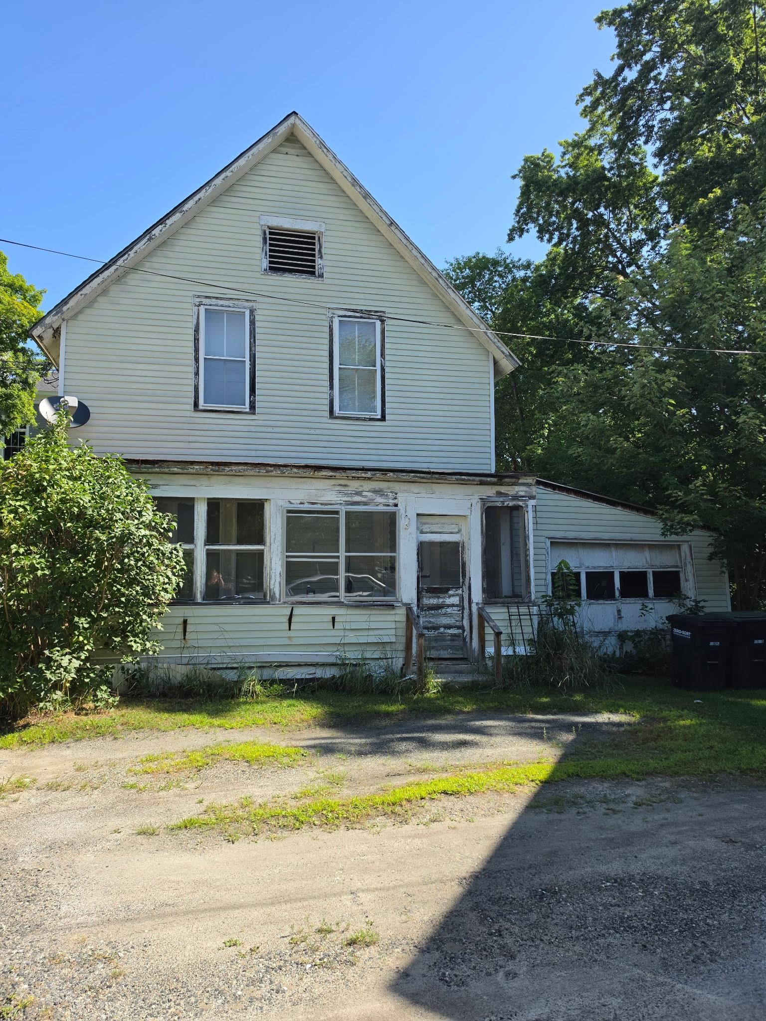 5 Riverside Drive — photo