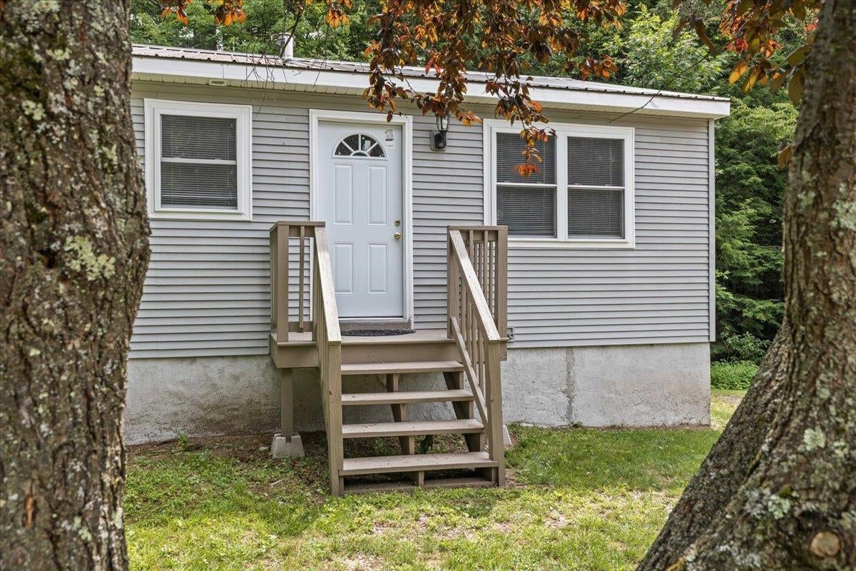 105 Sandy Birch Road — photo