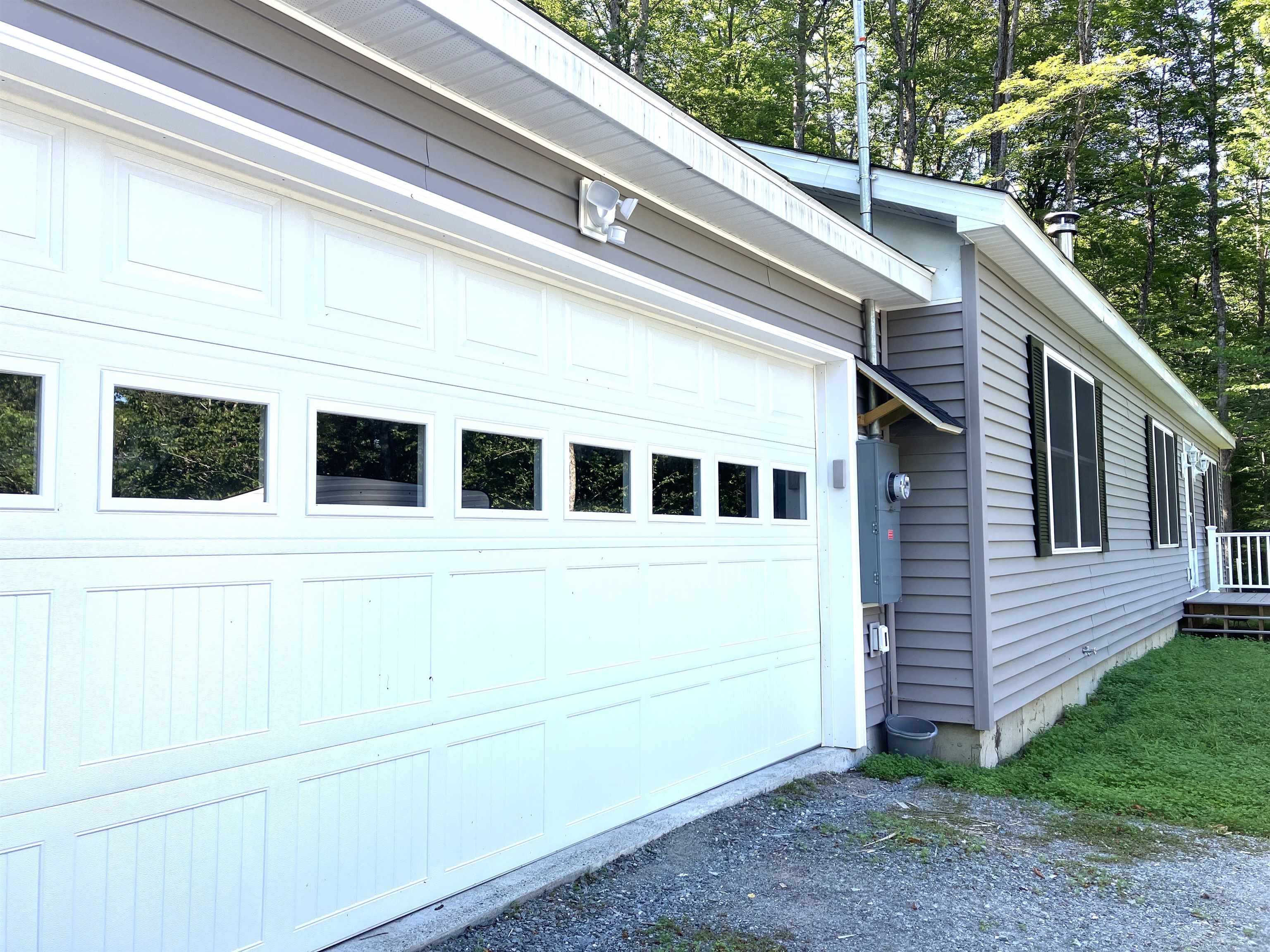47 Upper Howes Road a-23 — photo