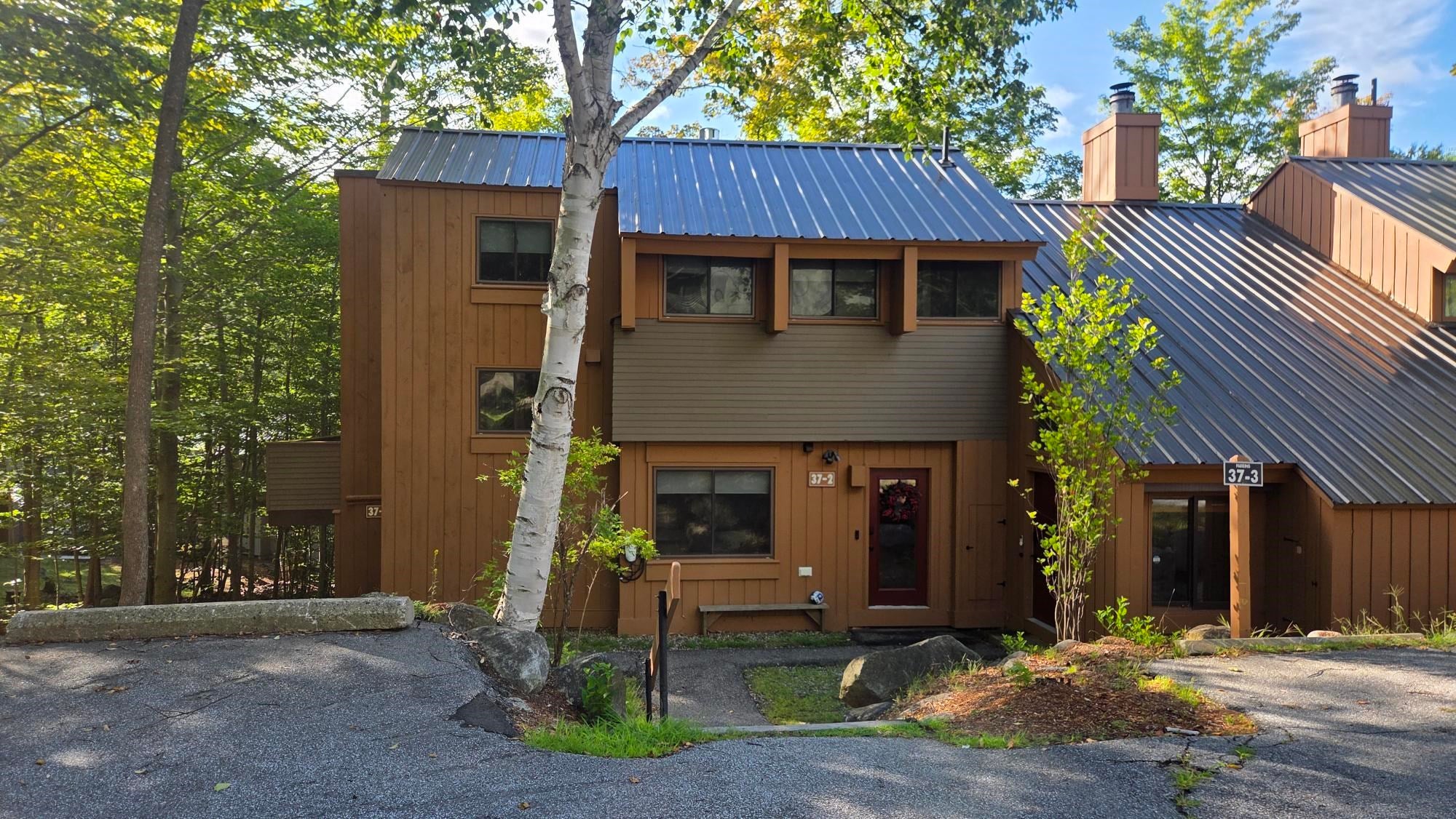 37 Whaleback Road 1&2 — photo