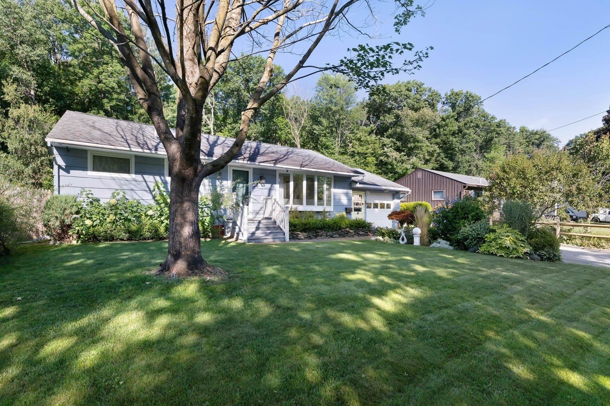25 Mills Avenue — photo