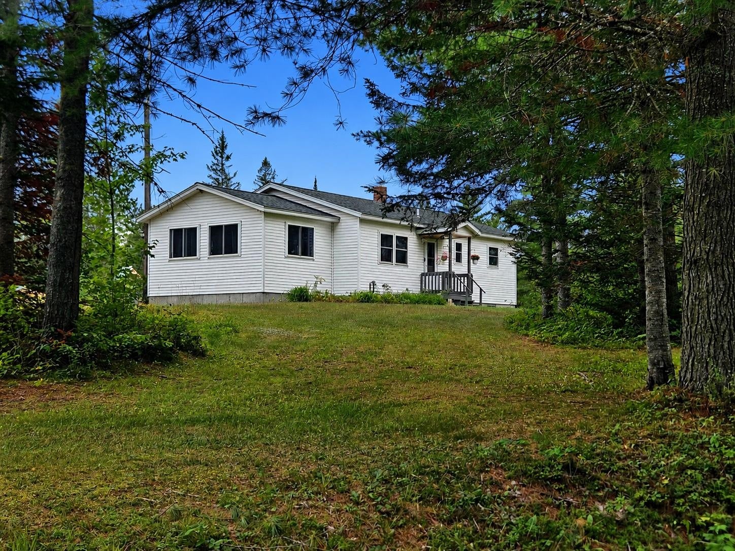 3790 Head of the Pond Road — photo