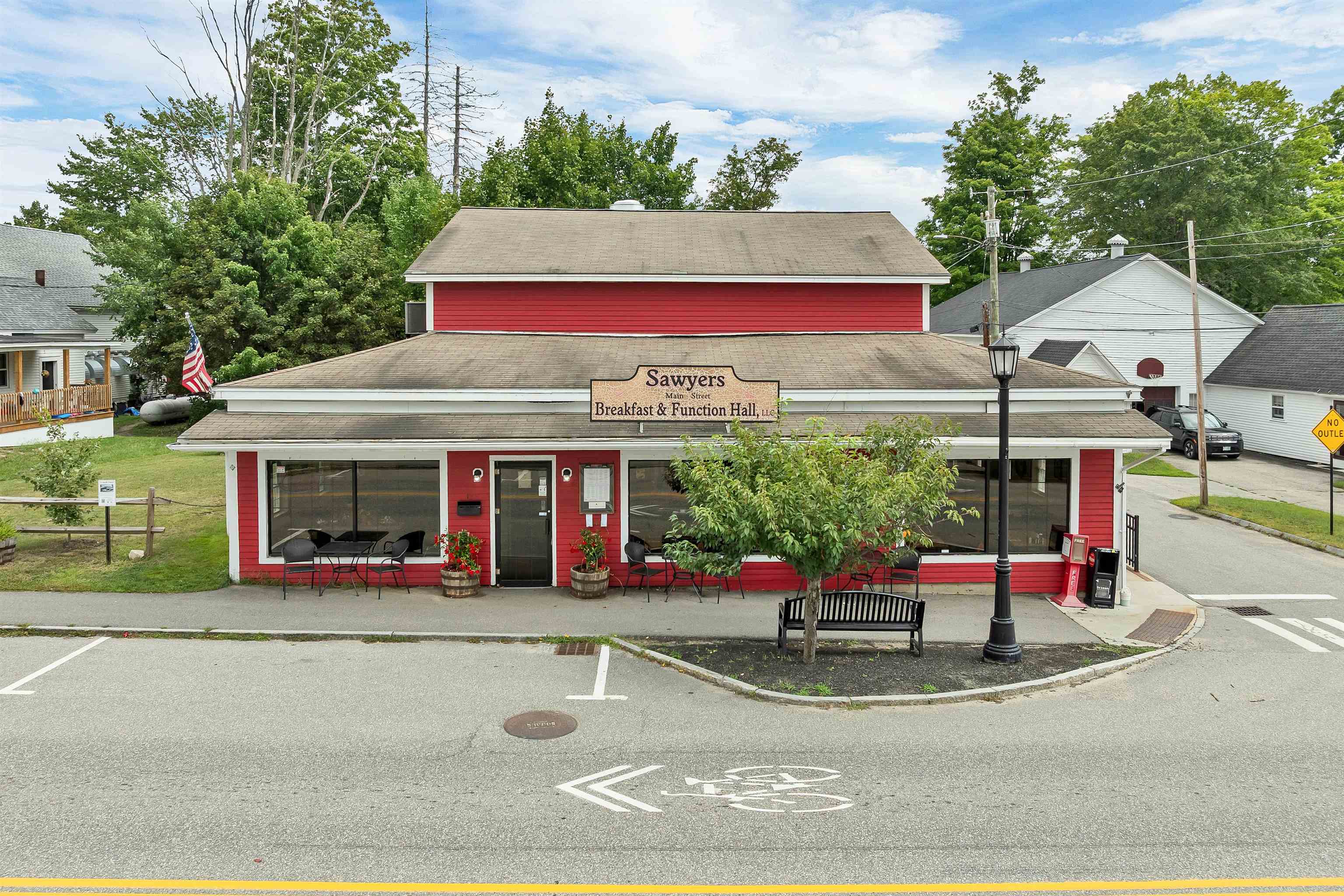 13 Main Street — photo