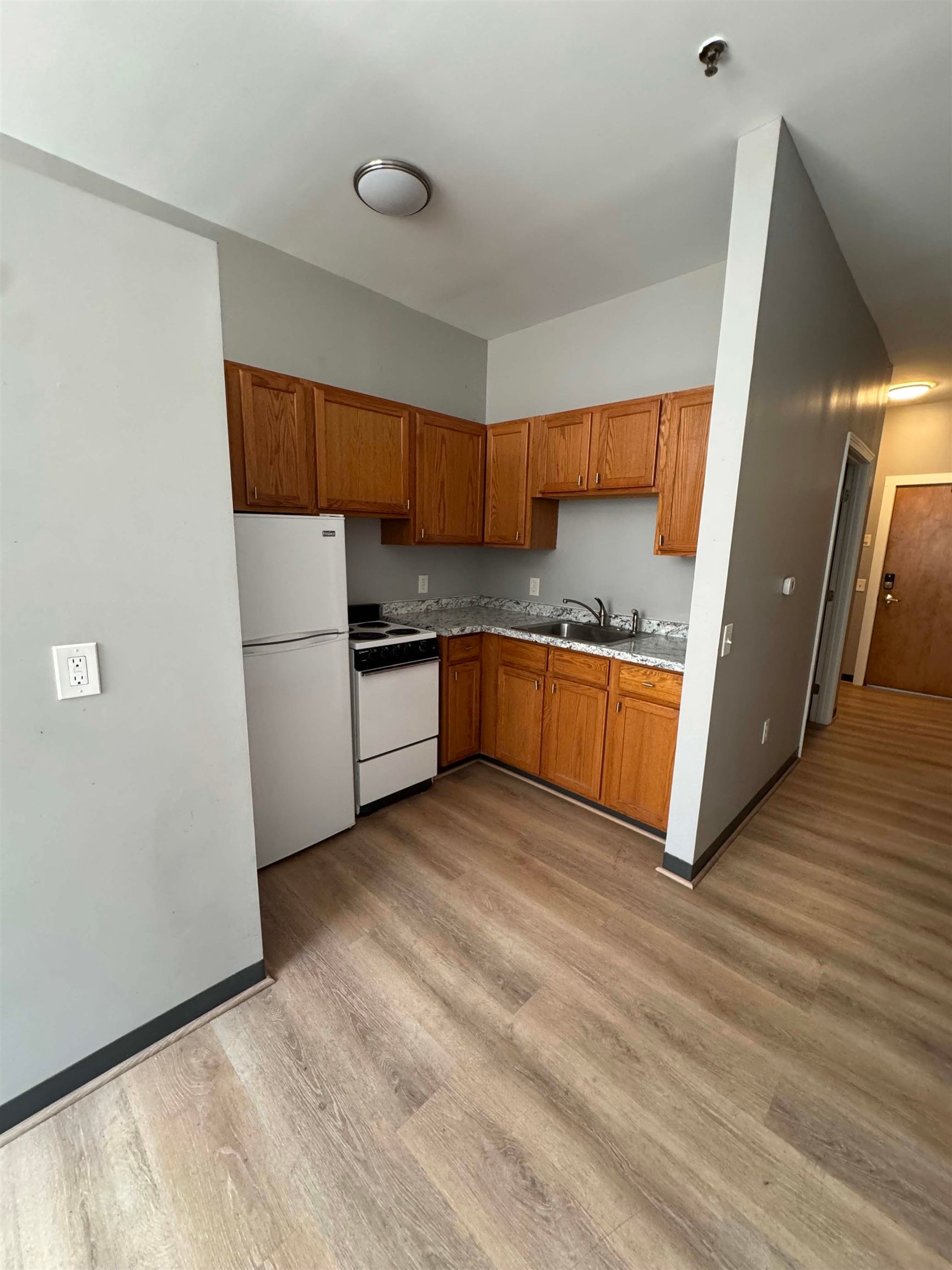 1-3 Central Square 105 — photo