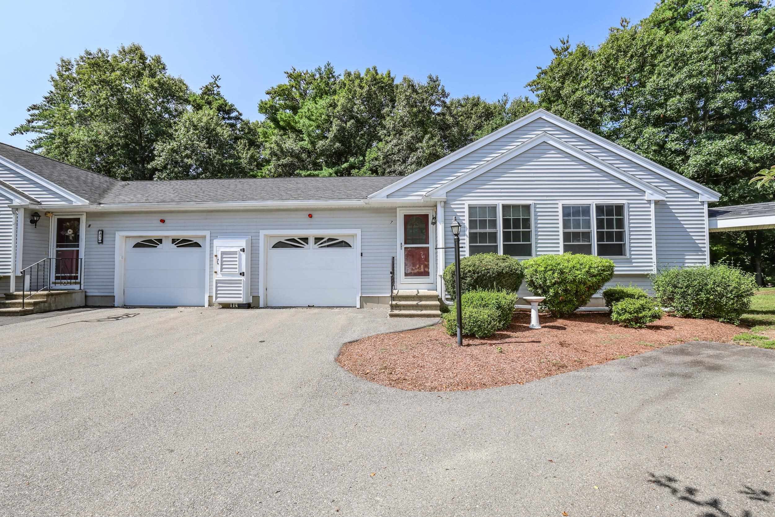 7 Rainbow Drive — photo